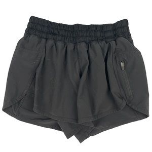 Women's Lululemon Black Athletic Shorts Size 6